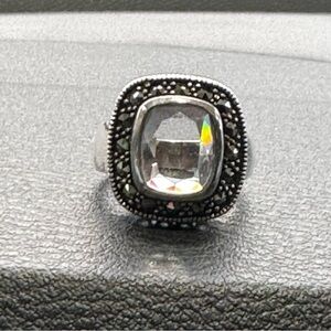 Sterling Silver Beautiful Marcasite Clear Glass Ring Size 9